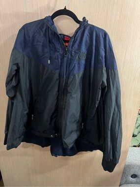 Women’s Nike Navy & Black Zip Up Windbreaker Jacket Size XL